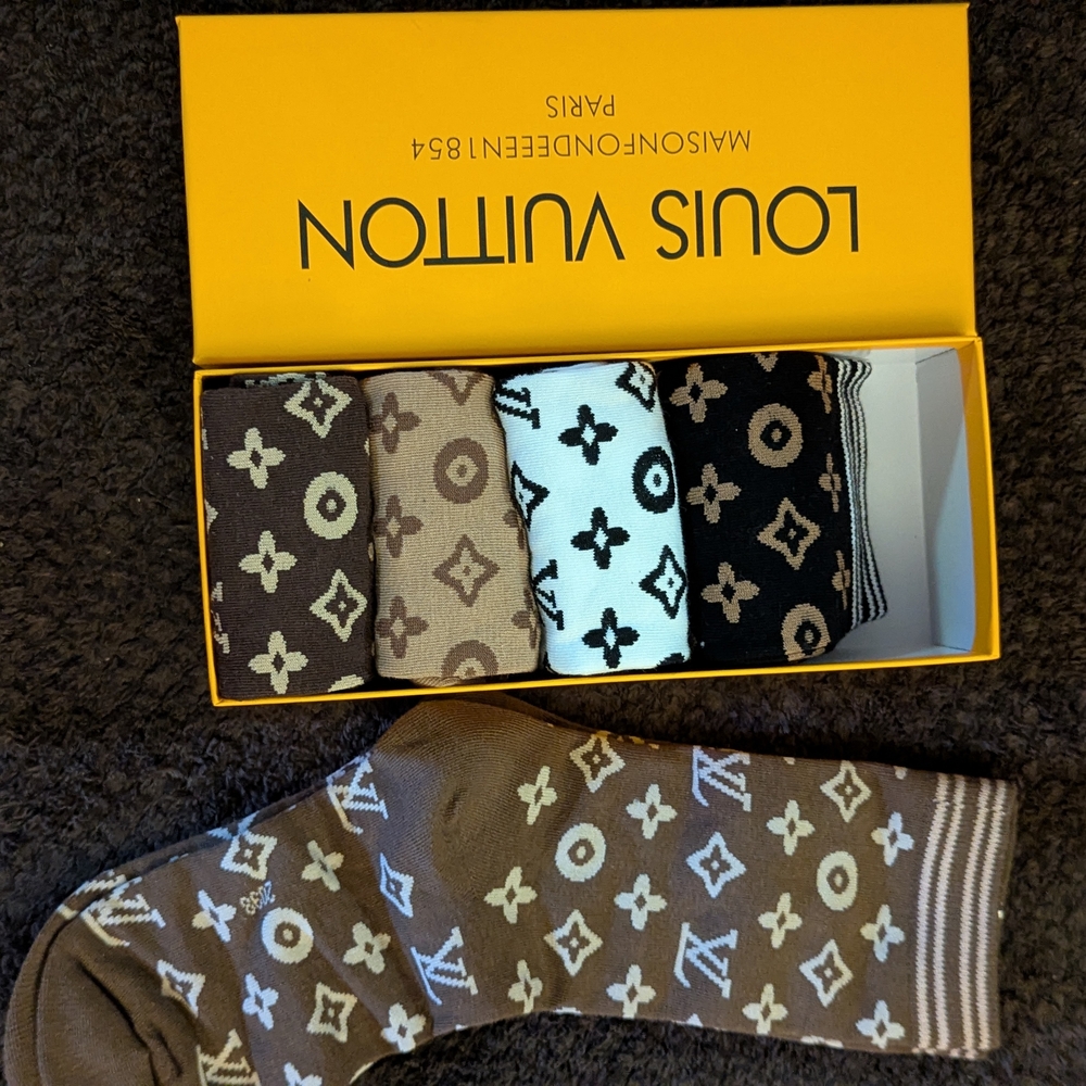 Louis Vuitton Men's Designer Socks Set - Brown, Black, White